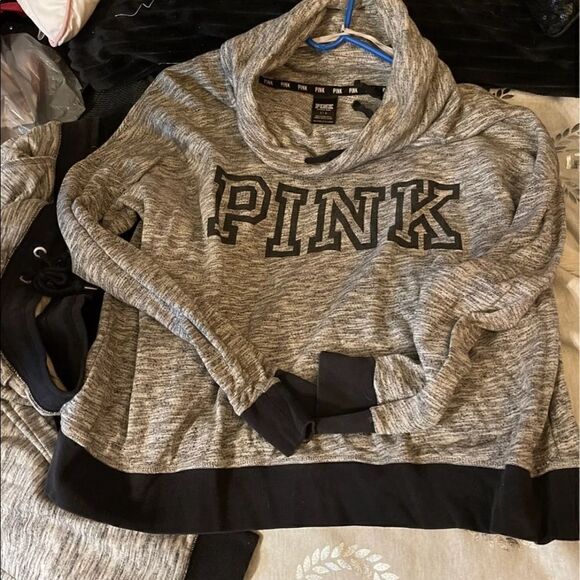 Vs pink Large heathered grey cowl neck pullover & joggers/pants sweatsuit - Picture 8 of 12